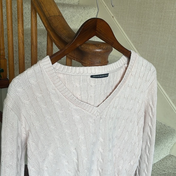 Brandy Melville Pale Pink Cable knit Sweater - Picture 2 of 10